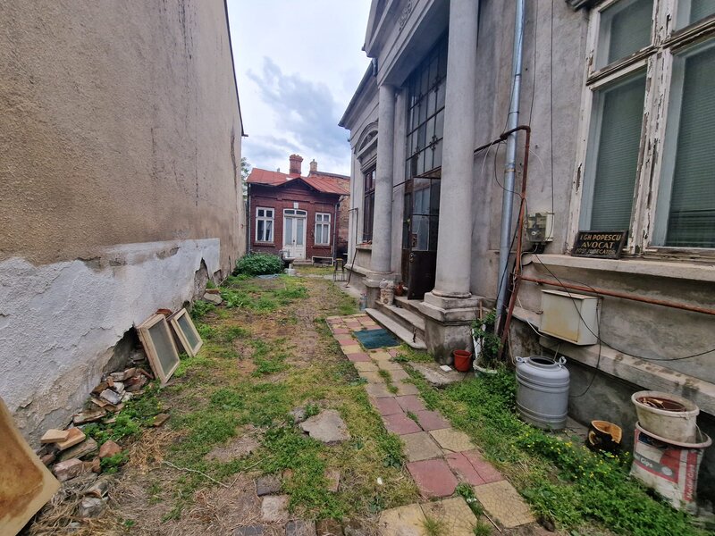 Gramont, adiacent primaria sector 4,